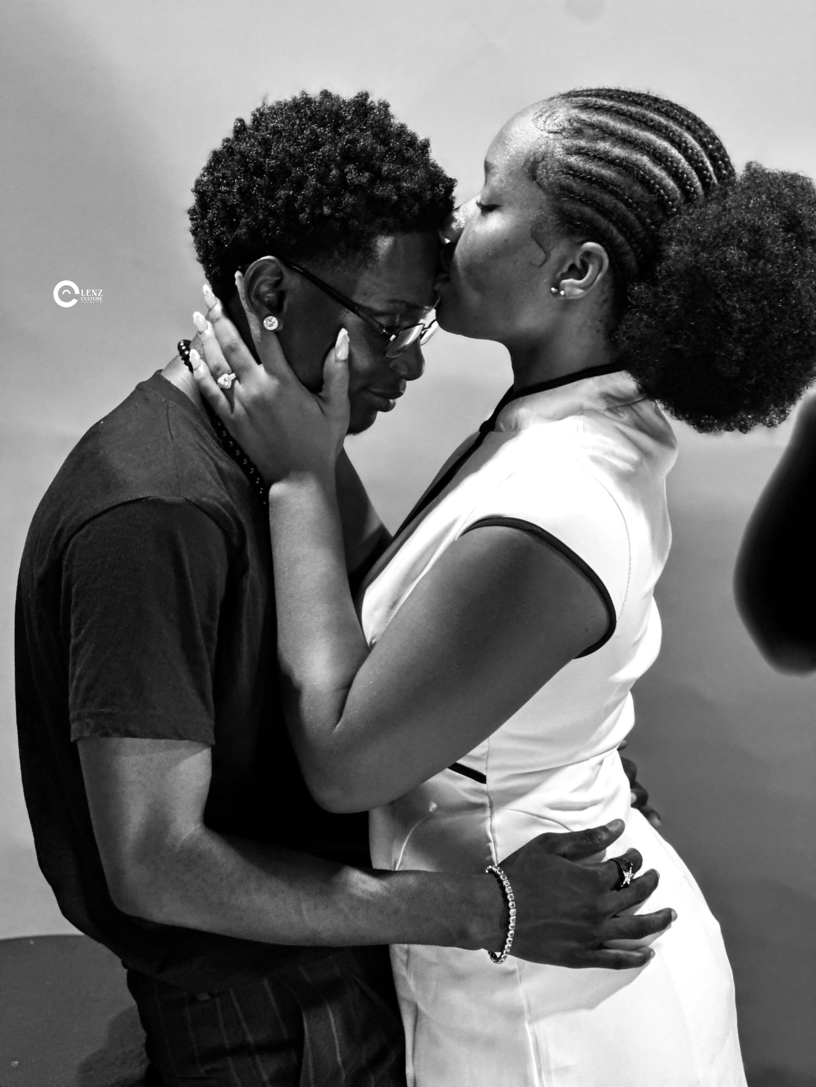 The couple, forehead to forehead